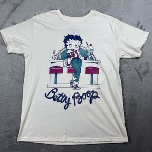 Betty Boop Shirt Women’s Medium White Cotton Graphic Print Short Sleeve